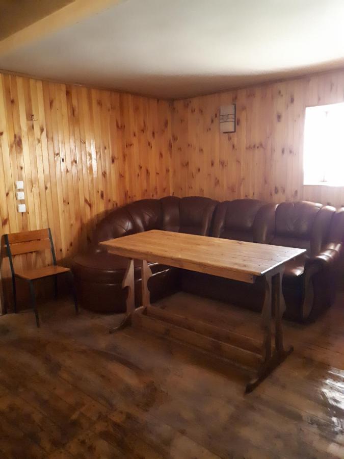 Hotel Gostynnyi Dvir Sharhorod Buitenkant foto