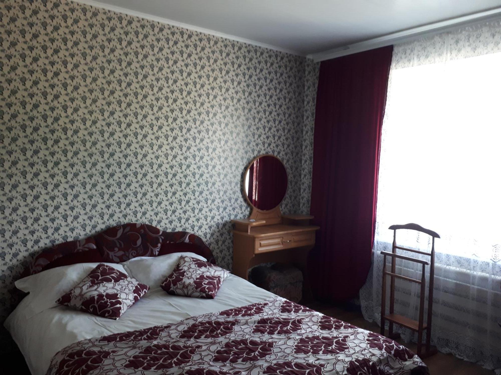 Hotel Gostynnyi Dvir Sharhorod Buitenkant foto