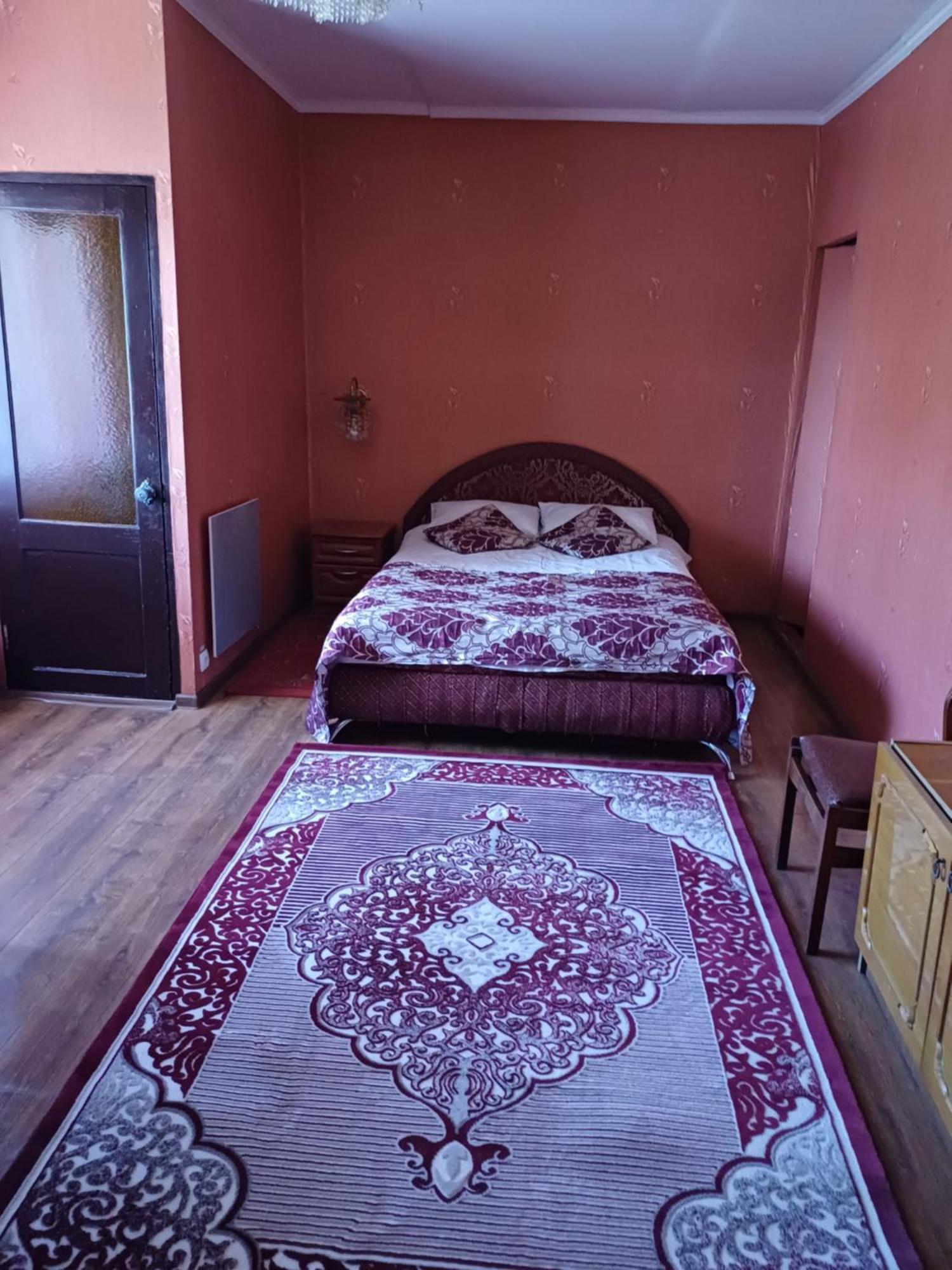 Hotel Gostynnyi Dvir Sharhorod Buitenkant foto